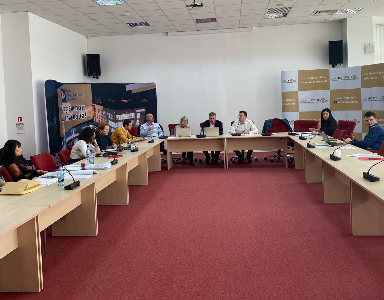 ADR Sud-Muntenia a organizat prima ședință tehnică cu beneficiarii Proiectului „Program de Investiții Eficiență Energetică pentru Clădiri Publice Sud Muntenia”